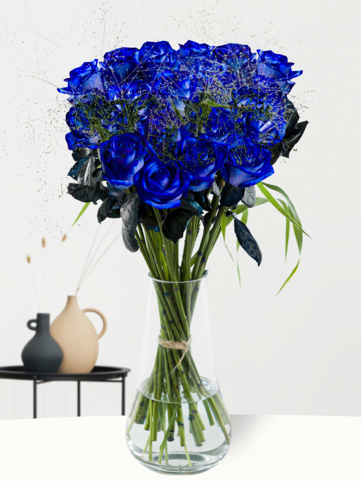 Blue rose bouquet